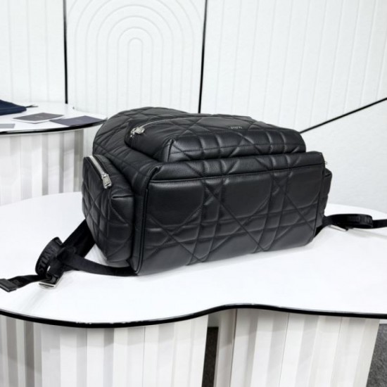2025FW Backpack DIOR Dior Luxury bag that pursues the latest trends 2025FW Backpack DIOR Dior Luxury bag that pursues the latest trends