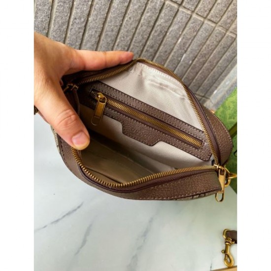 GUCCI Shoulder Bag 2025SS Elegant color perfect for early spring GUCCI Shoulder Bag 2025SS Elegant color perfect for early spring