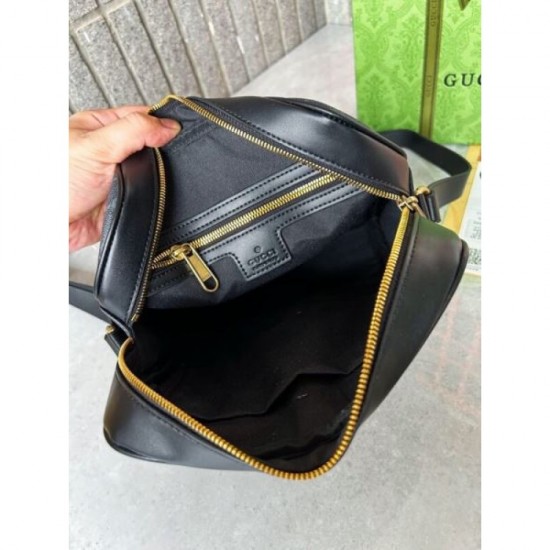 Get the new GUCCI Shoulder Bag 2025SS at a sale price! Get the new GUCCI Shoulder Bag 2025SS at a sale price!