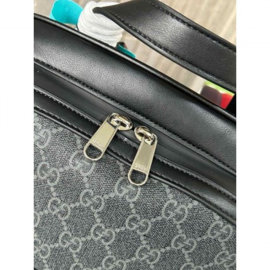 GUCCI Shoulder Bag 2025SS Rare! Items available only at stores GUCCI Shoulder Bag 2025SS Rare! Items available only at stores