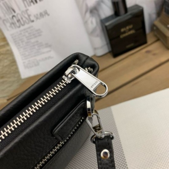 2025FW Clutch Bag GUCCI Perfect for Autumn - A sophisticated new collection