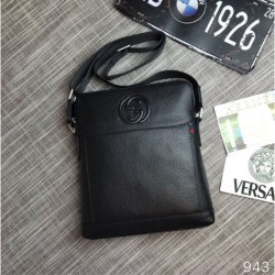 2025FW Shoulder Bag GUCCI Gucci This season's trends ahead of the market Elegant and urban design