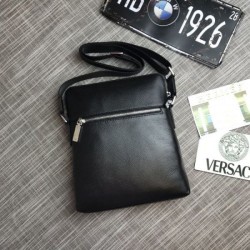 2025FW Shoulder Bag GUCCI Gucci This season's trends ahead of the market Elegant and urban design
