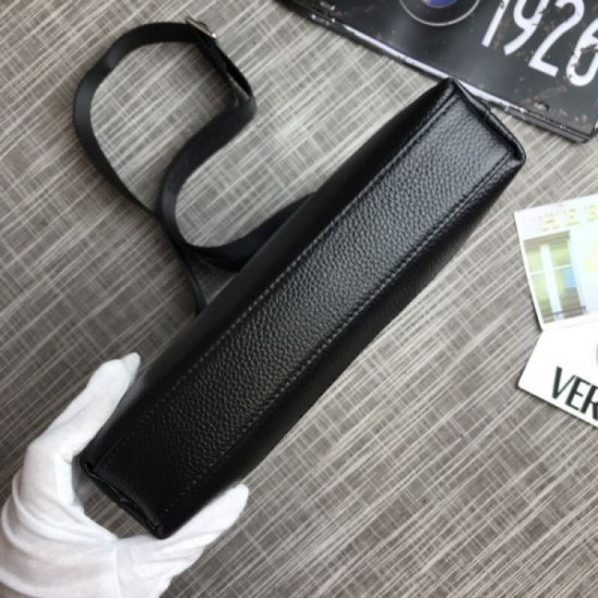 2025FW Shoulder Bag GUCCI Gucci This season's trends ahead of the market Elegant and urban design 2025FW Shoulder Bag GUCCI Gucci This season's trends ahead of the market Elegant and urban design