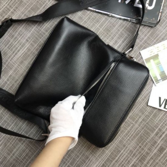 2025FW Shoulder Bag GUCCI Gucci This season's trends ahead of the market Elegant and urban design 2025FW Shoulder Bag GUCCI Gucci This season's trends ahead of the market Elegant and urban design