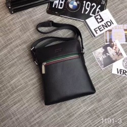 2025FW Shoulder Bag GUCCI Great for the Comfortable Popular Model that is easy to match with any outfit