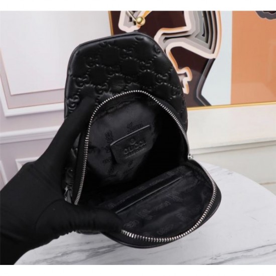 2025FW Chest Bag GUCCI A luxurious bag with elegant and autumnal feel 2025FW Chest Bag GUCCI A luxurious bag with elegant and autumnal feel