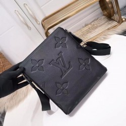 LOUIS VUITTON Louis Vuitton Shoulder Bag 2025SS A new, extremely popular item