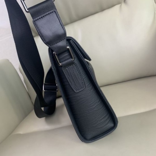 LOUIS VUITTON Louis Vuitton Shoulder Bag 2025SS Highly sensitive fashion items LOUIS VUITTON Louis Vuitton Shoulder Bag 2025SS Highly sensitive fashion items