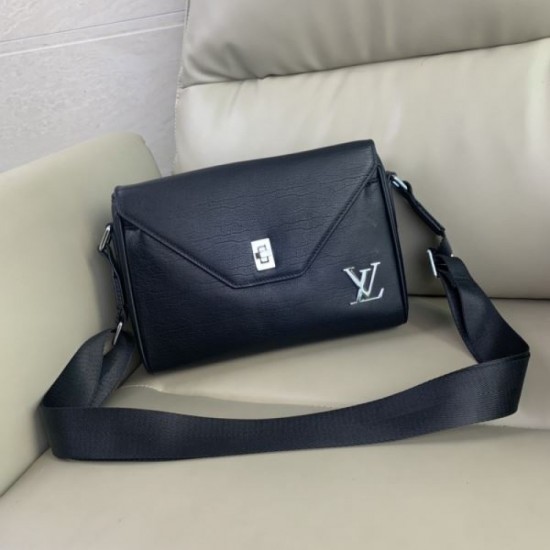 LOUIS VUITTON Louis Vuitton Shoulder Bag 2025SS An indispensable presence every season LOUIS VUITTON Louis Vuitton Shoulder Bag 2025SS An indispensable presence every season