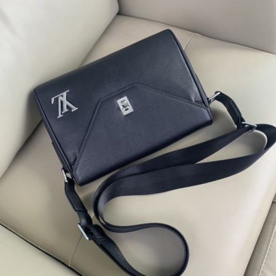 LOUIS VUITTON Louis Vuitton Shoulder Bag 2025SS An indispensable presence every season LOUIS VUITTON Louis Vuitton Shoulder Bag 2025SS An indispensable presence every season