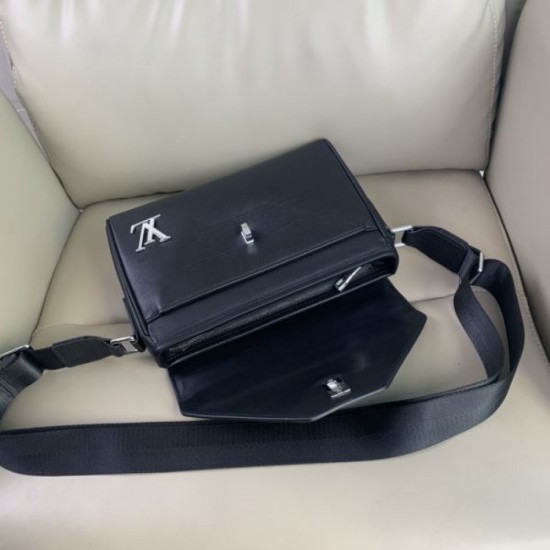 LOUIS VUITTON Louis Vuitton Shoulder Bag 2025SS An indispensable presence every season LOUIS VUITTON Louis Vuitton Shoulder Bag 2025SS An indispensable presence every season