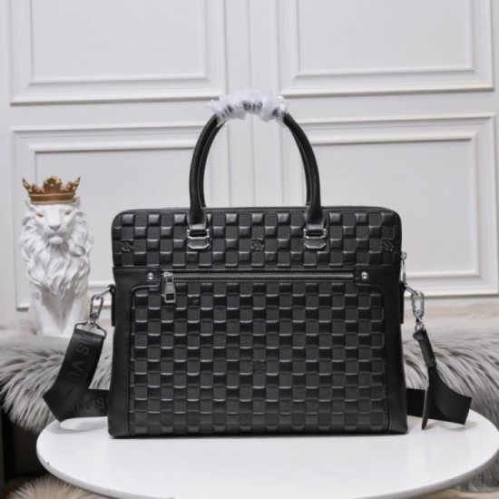 2025FW Briefcase LOUIS VUITTON Louis Vuitton Limited Item Not to Miss, Featured Fall/Winter Model
