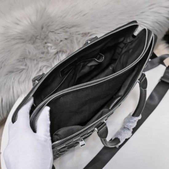 2025FW Briefcase LOUIS VUITTON Louis Vuitton Limited Item Not to Miss, Featured Fall/Winter Model