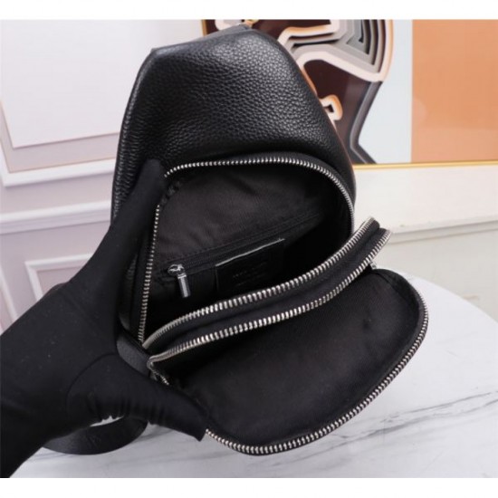 2025FW Chest Bag LOUIS VUITTON Louis Vuitton Magazine featured in Autumn/Winter Fashionable Bag 2025FW Chest Bag LOUIS VUITTON Louis Vuitton Magazine featured in Autumn/Winter Fashionable Bag
