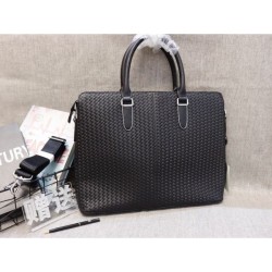 2025FW Briefcase PRADA Prada New Autumn/Winter Product Creates adult charm with sophisticated design