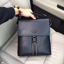 2025FW Shoulder Bag PRADA High-quality shoulder bag with brand logo stand out