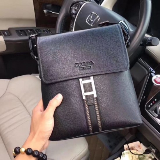 2025FW Shoulder Bag PRADA High-quality shoulder bag with brand logo stand out 2025FW Shoulder Bag PRADA High-quality shoulder bag with brand logo stand out