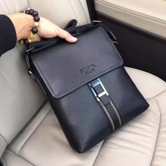 2025FW Shoulder Bag PRADA High-quality shoulder bag with brand logo stand out 2025FW Shoulder Bag PRADA High-quality shoulder bag with brand logo stand out