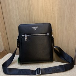 2025FW Shoulder Bag PRADA PRADA The latest luxury model you need to keep in mind in autumn and winter
