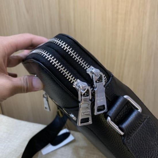2025FW Shoulder Bag PRADA PRADA The latest luxury model you need to keep in mind in autumn and winter 2025FW Shoulder Bag PRADA PRADA The latest luxury model you need to keep in mind in autumn and winter