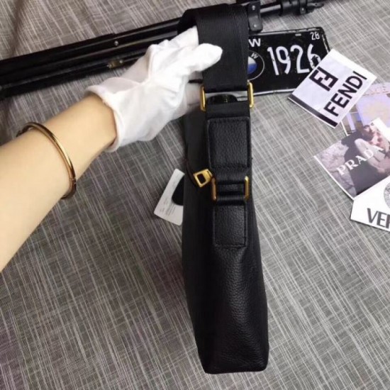 2025FW Shoulder Bag PRADA PRADA Continuing popularity this season Classic model with a luxurious feel 2025FW Shoulder Bag PRADA PRADA Continuing popularity this season Classic model with a luxurious feel