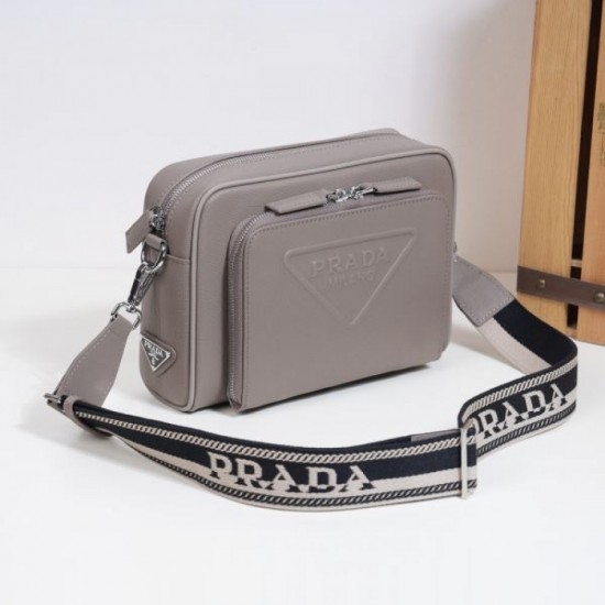 2025FW Shoulder Bag PRADA Simple and versatile, perfect for daily use 2025FW Shoulder Bag PRADA Simple and versatile, perfect for daily use