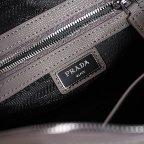 2025FW Shoulder Bag PRADA Simple and versatile, perfect for daily use 2025FW Shoulder Bag PRADA Simple and versatile, perfect for daily use