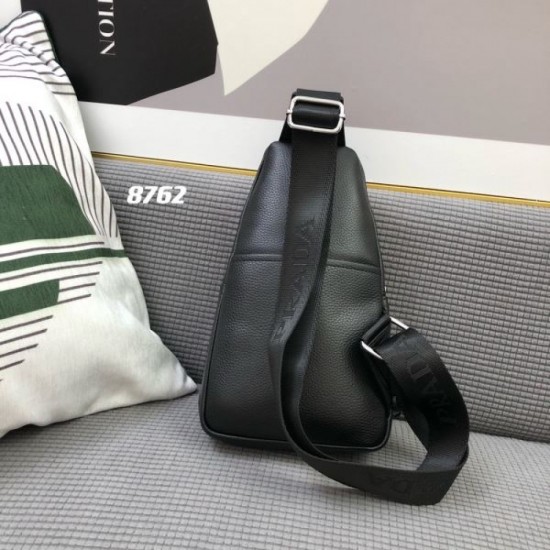 2025FW Chest Bag PRADA Prada Fall/Winter Limited Super Popular Collaboration Model 2025FW Chest Bag PRADA Prada Fall/Winter Limited Super Popular Collaboration Model