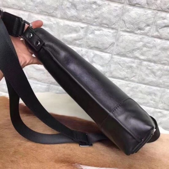 2025FW Shoulder Bag VERSACE New arrival of Versace - A popular item that will enhance your fashion sense 2025FW Shoulder Bag VERSACE New arrival of Versace - A popular item that will enhance your fashion sense