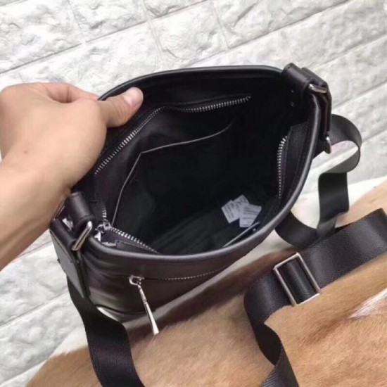 2025FW Shoulder Bag VERSACE New arrival of Versace - A popular item that will enhance your fashion sense 2025FW Shoulder Bag VERSACE New arrival of Versace - A popular item that will enhance your fashion sense