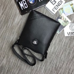 2025FW Shoulder Bag VERSACE Relaxed Design Elegant and Modern New Product
