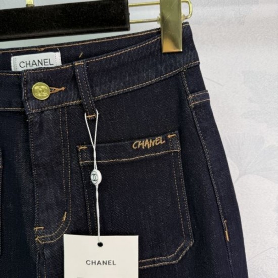 CHANEL Denim Pants 2025 New Autumn/Winter Featured Autumn/Winter Featured Model by Many Users CHANEL Denim Pants 2025 New Autumn/Winter Featured Autumn/Winter Featured Model by Many Users