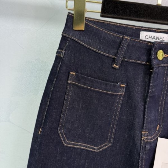 CHANEL Denim Pants 2025 New Autumn/Winter Featured Autumn/Winter Featured Model by Many Users CHANEL Denim Pants 2025 New Autumn/Winter Featured Autumn/Winter Featured Model by Many Users