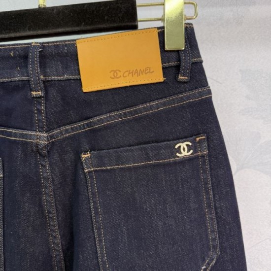 CHANEL Denim Pants 2025 New Autumn/Winter Featured Autumn/Winter Featured Model by Many Users CHANEL Denim Pants 2025 New Autumn/Winter Featured Autumn/Winter Featured Model by Many Users