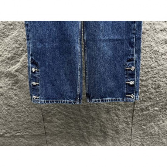 CHANEL Denim Pants 2025 New Autumn/Winter Recommended Autumn/Winter Items Coming Soon CHANEL Denim Pants 2025 New Autumn/Winter Recommended Autumn/Winter Items Coming Soon