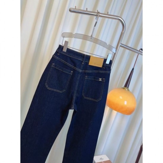 CHANEL Straight Pants New Fall/Winter 2025 A classic product that is explosively popular this season CHANEL Straight Pants New Fall/Winter 2025 A classic product that is explosively popular this season
