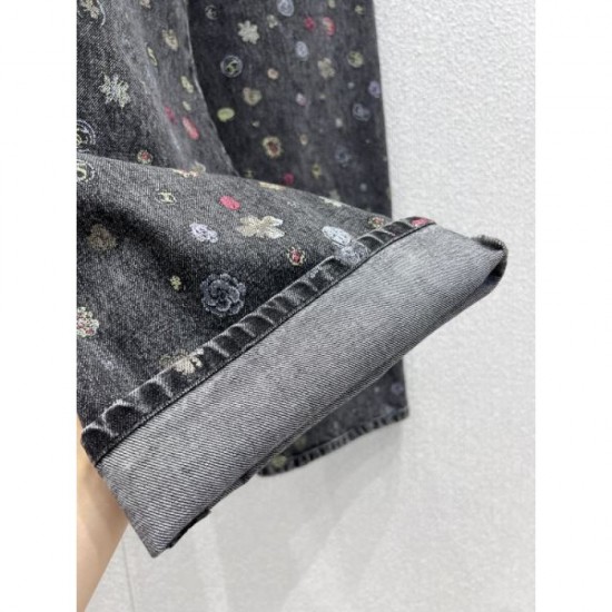CHANEL Jeans 2025 Autumn/Winter New Item One-off Sale Item for VIP Customers CHANEL Jeans 2025 Autumn/Winter New Item One-off Sale Item for VIP Customers