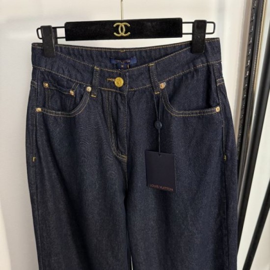 2025FW Jeans LOUIS VUITTON Louis Vuitton Fashionable style with a relaxed feel 2025FW Jeans LOUIS VUITTON Louis Vuitton Fashionable style with a relaxed feel