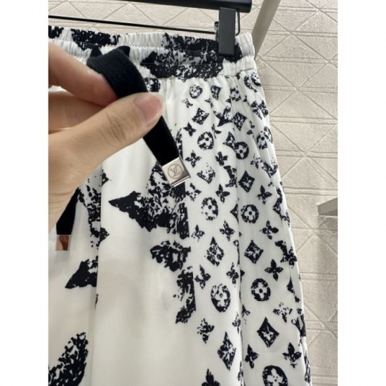 2025FW Straight Pants LOUIS VUITTON Louis Vuitton A classic bestseller every year 2025FW Straight Pants LOUIS VUITTON Louis Vuitton A classic bestseller every year