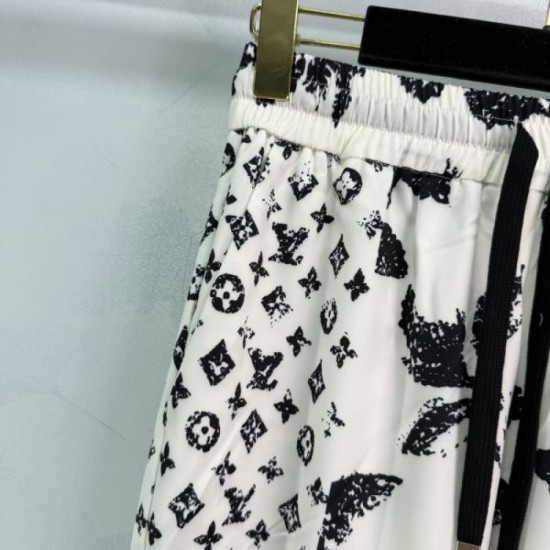 LOUIS VUITTON Long Pants 2025 New Autumn/Winter Recommended Styles Perfect for Autumn LOUIS VUITTON Long Pants 2025 New Autumn/Winter Recommended Styles Perfect for Autumn