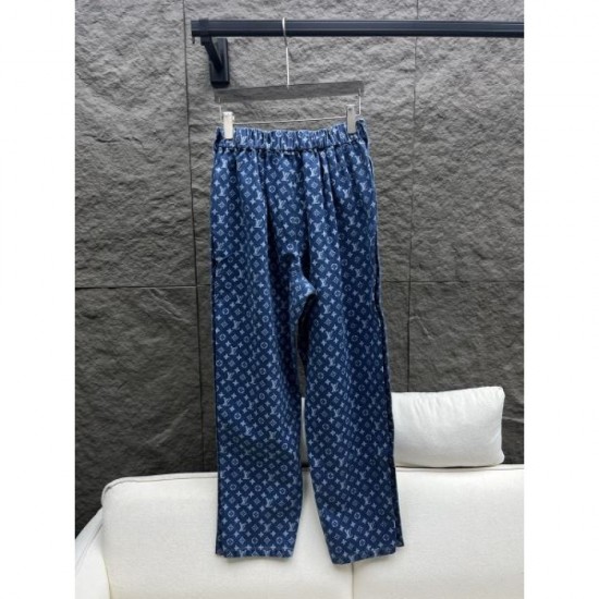 LOUIS VUITTON Jeans 2025 New Autumn/Winter Trends that are sure to be a hit this season LOUIS VUITTON Jeans 2025 New Autumn/Winter Trends that are sure to be a hit this season