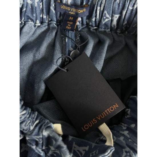 LOUIS VUITTON Jeans 2025 New Autumn/Winter Trends that are sure to be a hit this season LOUIS VUITTON Jeans 2025 New Autumn/Winter Trends that are sure to be a hit this season