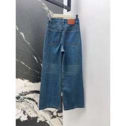 MONCLER Jeans 2025 New Autumn/Winter Trend model that catches the eye with autumn coordination