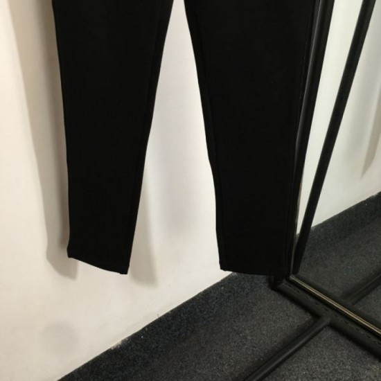 2025SS Leggings Pants VALENTINO Valentino Full of trendy feel 2025SS Leggings Pants VALENTINO Valentino Full of trendy feel