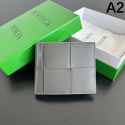 2025SS Adult and elegant BOTTEGA VENETA Bi-fold wallet