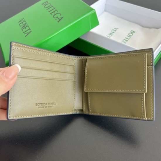 2025SS Adult and elegant BOTTEGA VENETA Bi-fold wallet 2025SS Adult and elegant BOTTEGA VENETA Bi-fold wallet