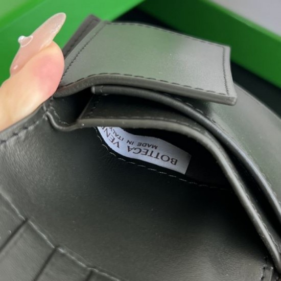 2025SS Bestseller BOTTEGA VENETA Bifold Wallet 2025SS Bestseller BOTTEGA VENETA Bifold Wallet
