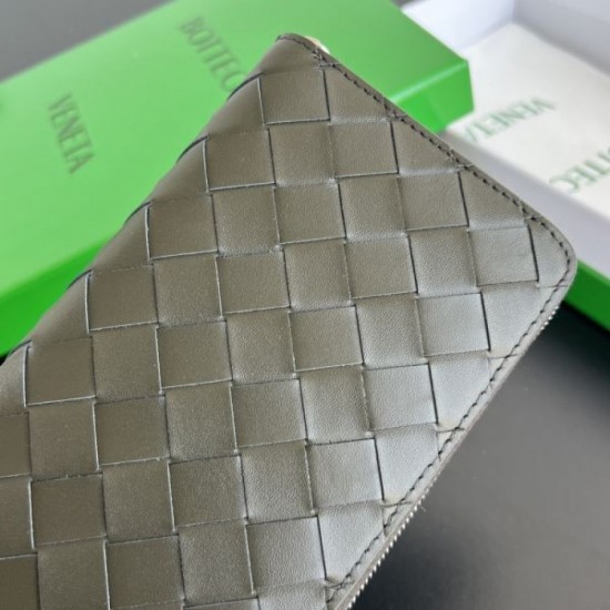 2025SS BOTTEGA VENETA Long Wallet 2025SS BOTTEGA VENETA Long Wallet