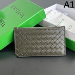 2025SS BOTTEGA VENETA Card Case for a stylish impression